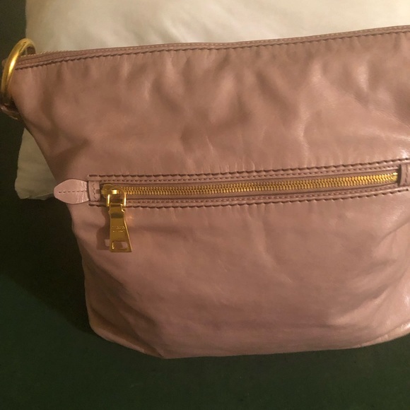 Prada - Picture 8 of 16